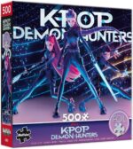 Buffalo Games - HUNTR/X - پازل فویل اره مویی شکارچیان شیاطین Kpop 500 Piece - پازل های رنگارنگ - قطعات برش دقیق، آثار هنری زیبا، و ساعت ها سرگرمی آرامش بخش