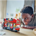 اسباب بازی اتوبوس گشت و گذار دو طبقه قرمز LEGO City، وسیله نقلیه قرمز برای پسران و دختران 7 ساله، مجموعه خلاقانه با 5 مینی فیگور شامل یک نوزاد و کالسکه، ایده هدیه تولد 60407 - Image 3