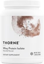 پودر پروتئین وی ایزوله تورن (THORNE) با طعم شکلات – حاوی ۲۱ گرم پروتئین و BCAA، قابل هضم، دارای گواهی NSF Certified for Sport، ۳۰ سروینگ