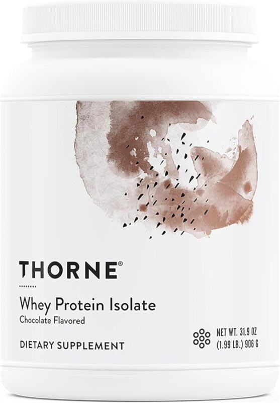 پودر پروتئین وی ایزوله تورن (THORNE) با طعم شکلات – حاوی ۲۱ گرم پروتئین و BCAA، قابل هضم، دارای گواهی NSF Certified for Sport، ۳۰ سروینگ